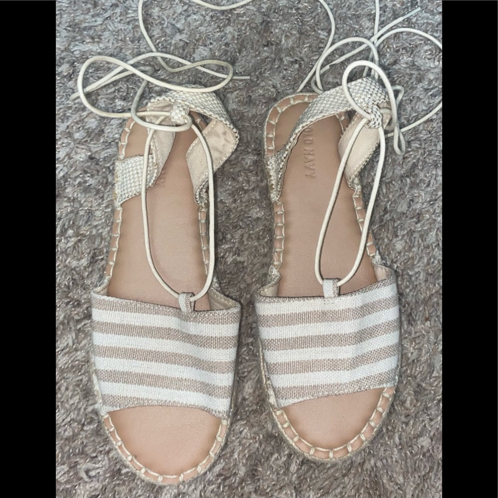Women’s Old Navy Beige Lace up Sandals Size 7